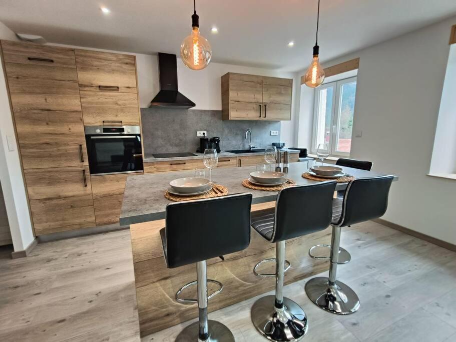Superbe Appartement Neuf Et Cosy 77 M2 Villers-le-Lac Exterior foto